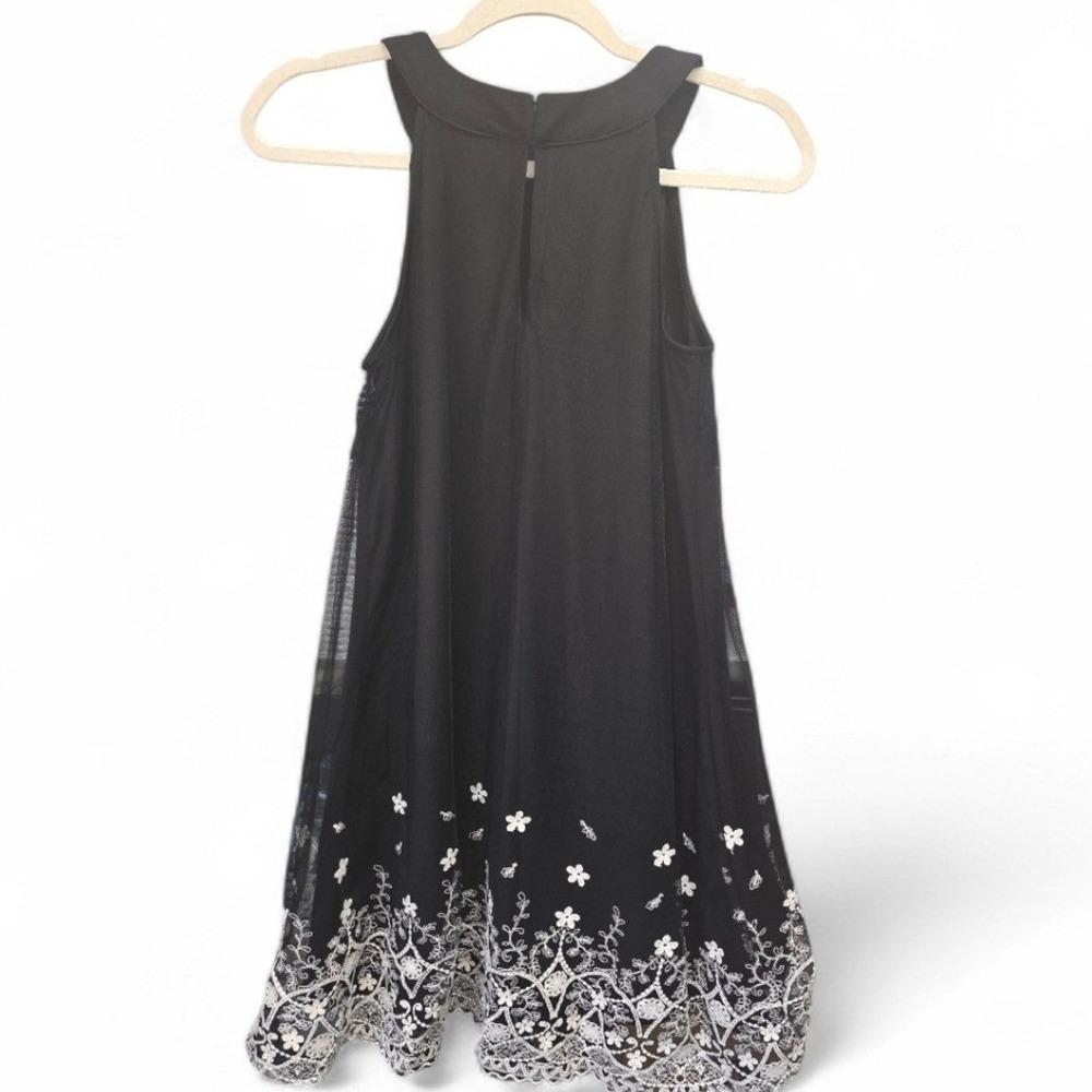 Ryan Michelle Black White Halter  Dress Floral Embroidered Hem Size‎ Small